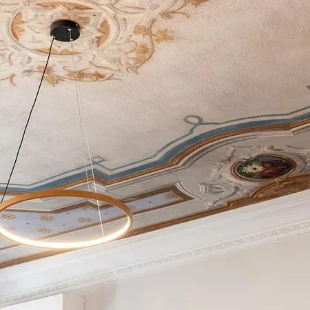 Philibert - Traditional With Historical Fresco Daire Nice